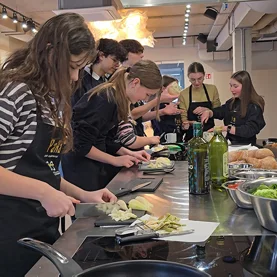 Środy budujące DOBRO - KRISHOME x PAKA